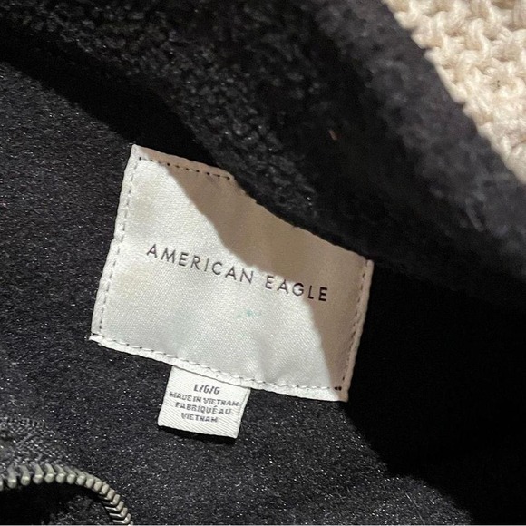 American Eagle fleece cropped sweater - Picture 2 of 3